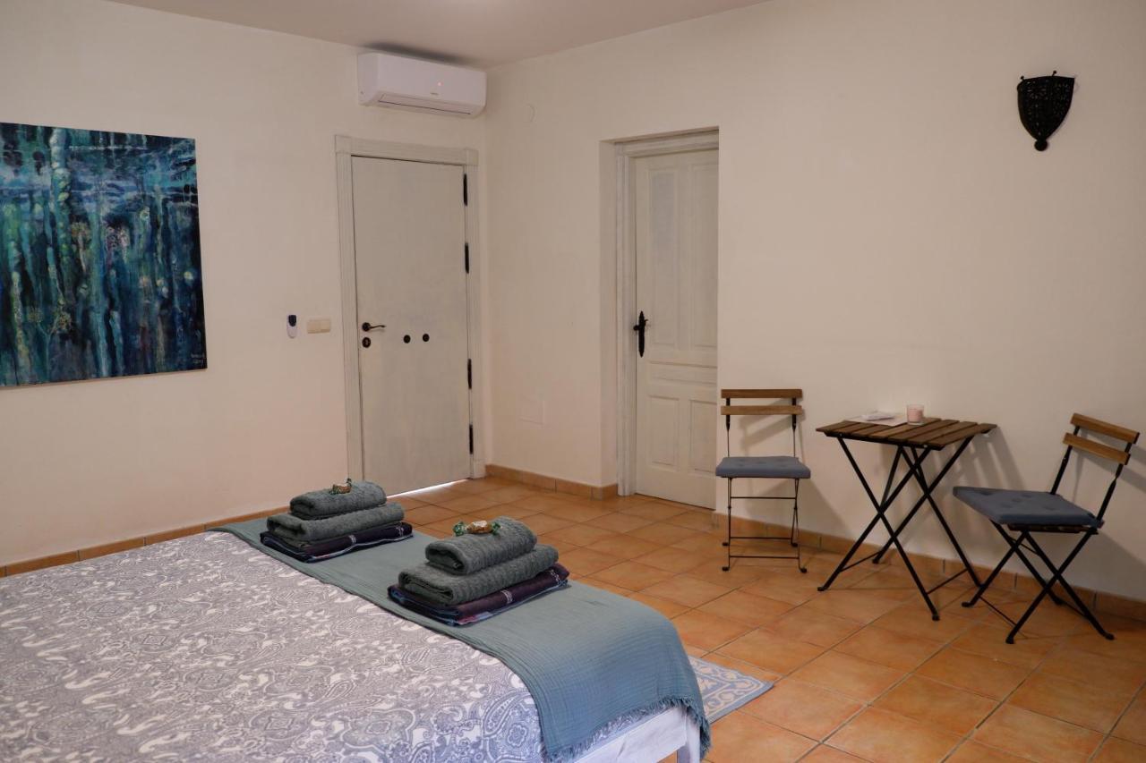 Vegan Guesthouse Finca Pereila Coín Kültér fotó